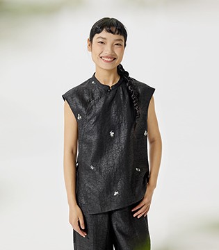 人间四月 | 泥土染与香云纱