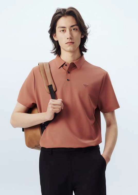 舒适红豆夏季新品 简约清爽 时尚而复古帅气