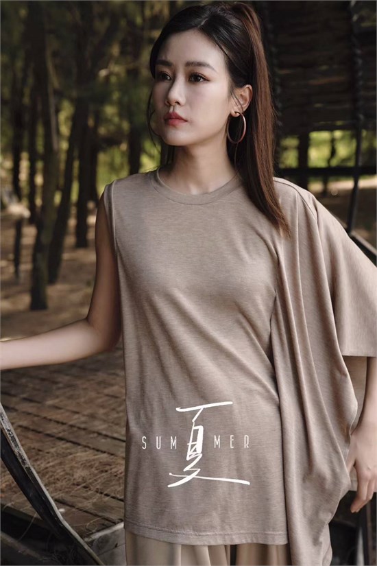 2025女装加盟 DINS底色期待与您携手共筑