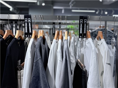 DD服饰 知名潮流品牌 自有工厂