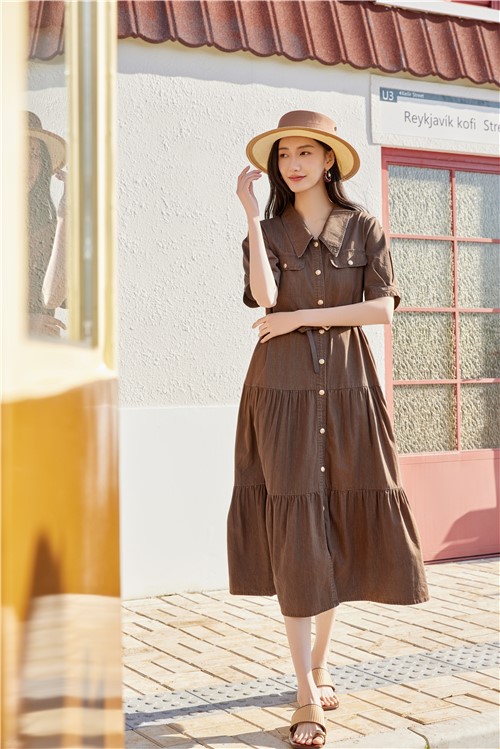 婕依妮2025夏季新品 简约而文艺沉静