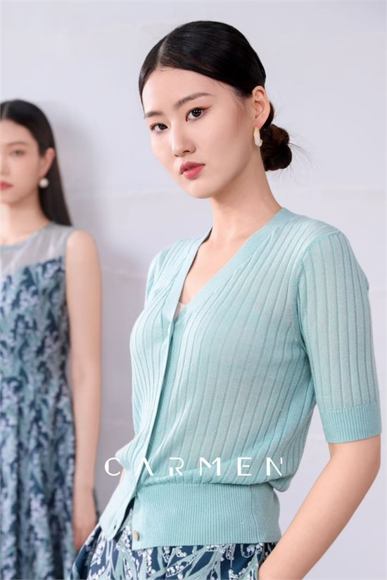 卡蔓夏季新品 致敬智慧而优雅的独立女性