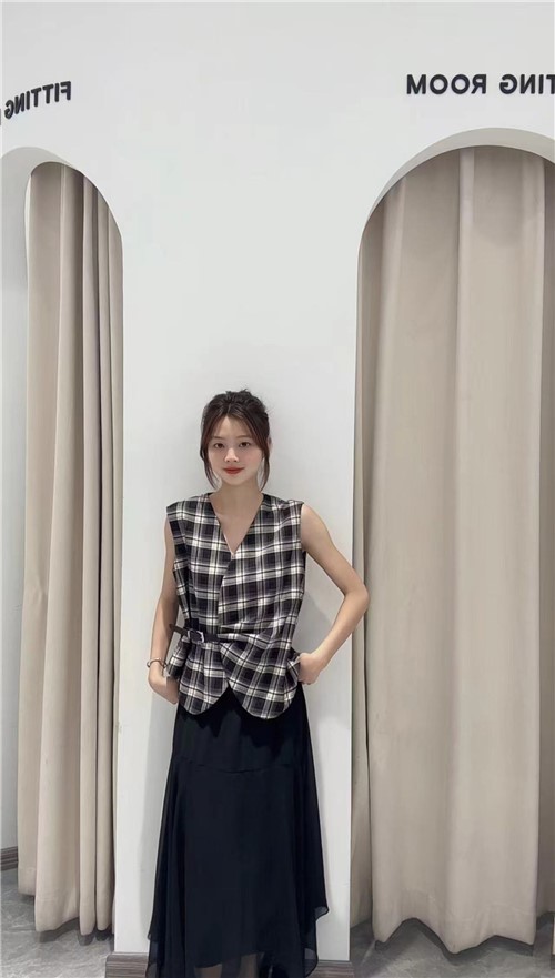所季女装 打破风格桎梏 解锁日常时尚新范式