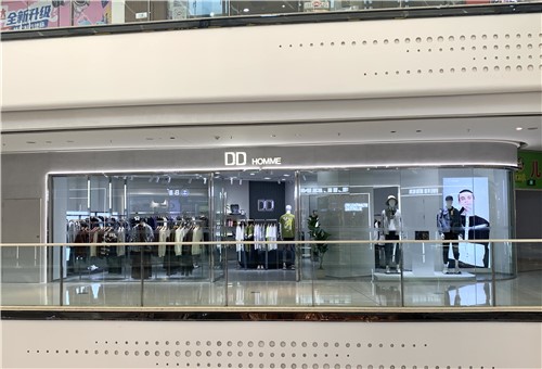 紧握年轻脉搏 DD潮流服饰开启加盟新风口