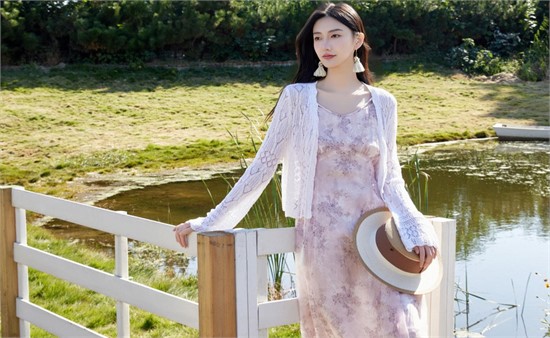 JEIYINI婕依妮 轻奢衣橱 解锁都市女性的多元密码