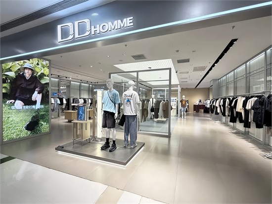 DD潮流服饰 多品类覆盖 自有工厂保障货源