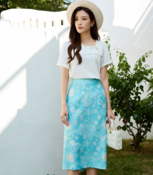 芮色,女装品牌,女装市场,招商加盟,女装加盟