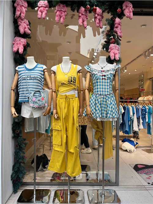 入卡 快时尚女装品牌 为行业新手带来颇具潜力的品牌选择