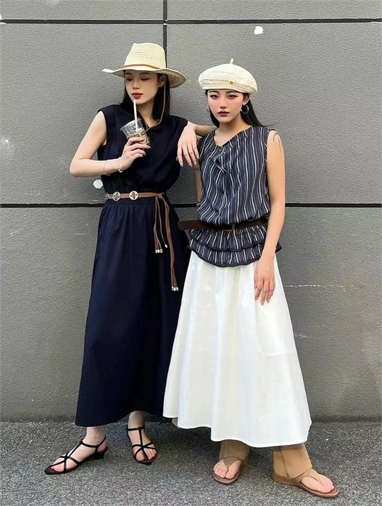 薇薇希2025新品女装 复古摩登 营造秋日氛围感