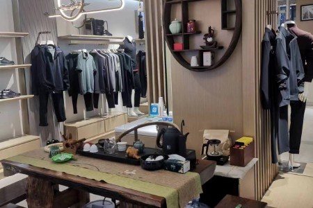 乔恩康纳 广州蓝盟服装有限公司旗下的风范男装