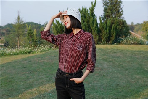 荣子轻文艺女装品牌 风格文艺自然
