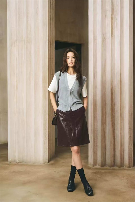 婕依妮 生活的画布上泼洒恣意美学