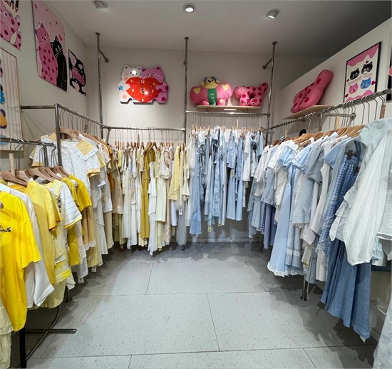 RUKA入卡 快时尚女装品牌 风格丰富多元