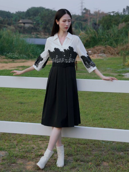 荣子轻文艺女装 经典黑白复古轻文艺