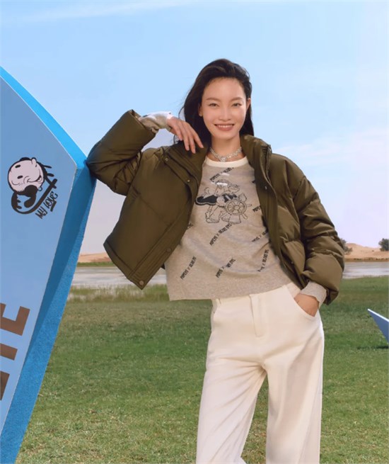 拉谷谷女装时尚上新 清新而文艺自由 活力向上