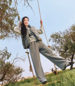 拉谷谷女装时尚上新 清新而文艺自由 活力向上