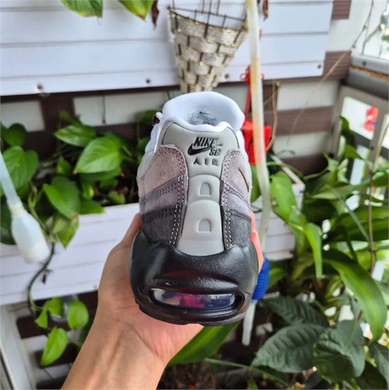 Nike SB x Nike Air Max 95 蓄势待发！