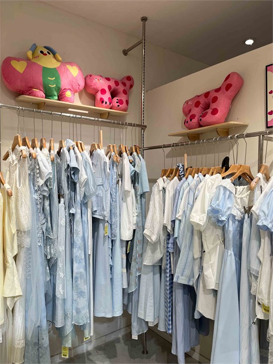 入卡女装 快时尚女装品牌 以高性价比撬动初创市场