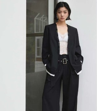 婕依妮,2025秋季新品,复古感穿搭,复古经典,经典现代风