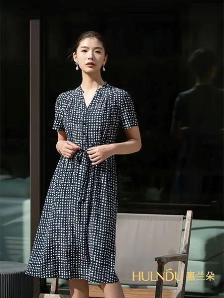 惠兰朵 展现东方美学的高端女装设计师品牌