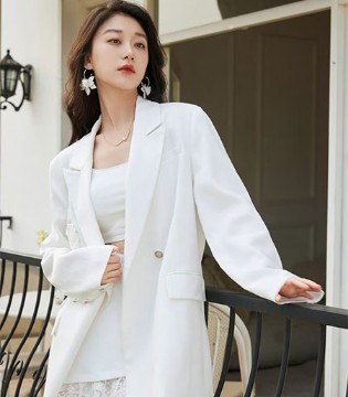 LOVE依莲,都市时尚,优雅都市,时尚女装,招商加盟,2025女装加盟