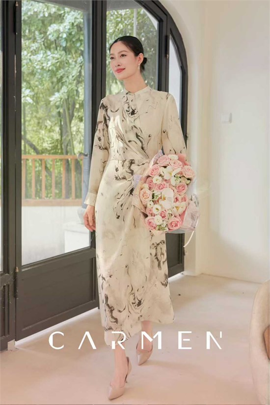 卡蔓秋季新品 雅致如花 向阳生长 镌刻温柔时光