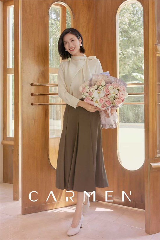 卡蔓秋季新品 雅致如花 向阳生长 镌刻温柔时光