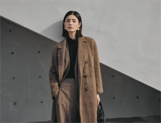 佐色2025秋冬系列为都市女性谱写温暖与风格的双重变奏