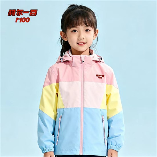 女童冲锋衣优选！阿尔一百 2025 新款冲锋衣，防风防水还透气！