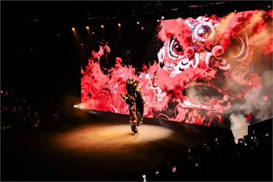 时尚湾区，青春绽放丨2025学生产学融合作品展演暨广州时尚艺术设计职教集团年会圆满举行