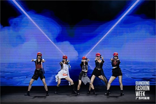 the hanah × 韩国KPOP时尚品牌2026SS联名秀引爆广东时装周