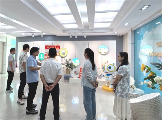 聚焦品牌化与电商协同，望江政企一行与叮当猫共话童装产业新未来
