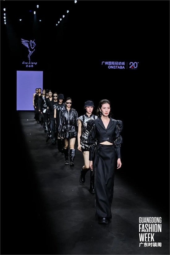 Esa Liang梁冰琴 x 2025广东时装周丨花开花落，自有其时
