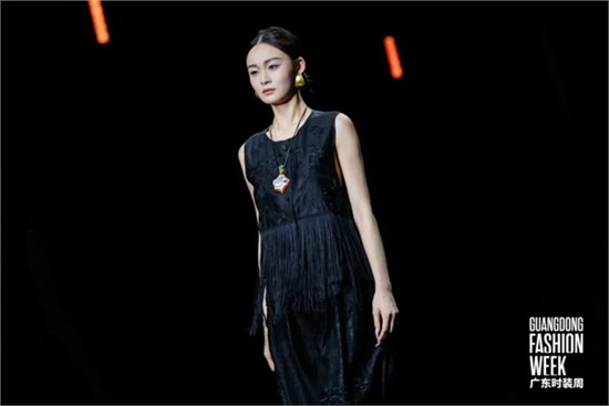 云纱织梦·千年东方丨涵兮品牌登陆广东时装周，开启香云纱东方美学新篇章！