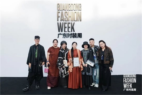 云纱织梦·千年东方丨涵兮品牌登陆广东时装周，开启香云纱东方美学新篇章！