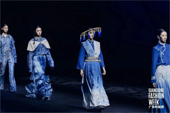 时尚+非遗！「诸所」客家蓝衫走上2025广东时装周