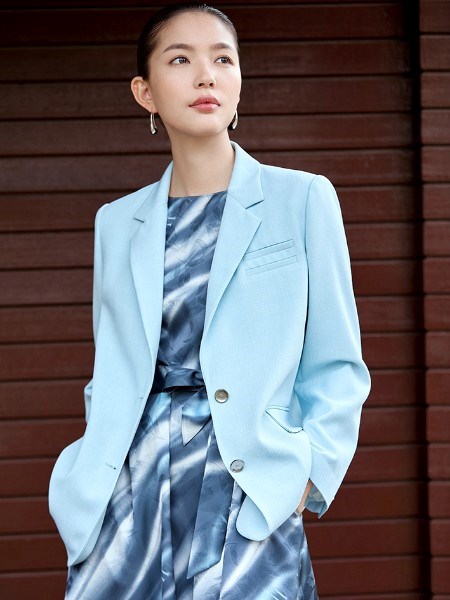 MINGSHI名实女装：以时尚与优雅之名，镌刻都市女性的秋日诗篇