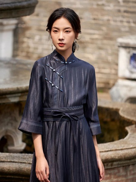 皑如(AIRU)女装：以简驭美，重塑现代都市女性的优雅力量
