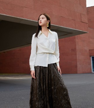 歌诗陌女装2025秋季新品：都市女性的时尚文艺绮梦