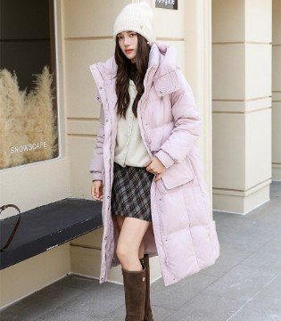 解构女装2025冬日羽梦：三款羽绒服，解锁时尚温暖新篇