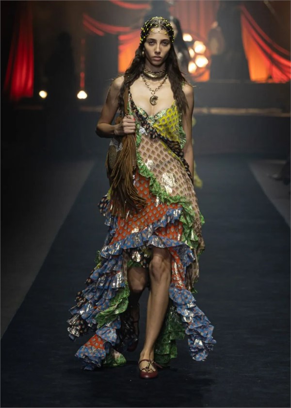 Etro 2026春夏系列:一场音乐与时尚交织的极繁主义狂欢