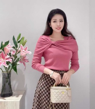 卡蔓CARMEN 2025秋季:以衣载道,致敬现代女性