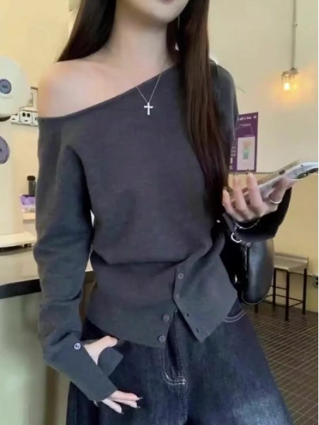 入卡女装2025秋冬季:于时光流转中,奏响时尚潮流交响曲