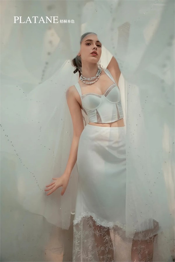 梧桐本色 红钻新品 | 性感禧遇,勾勒法式浪漫