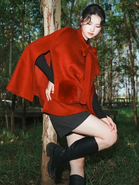 薇薇希2025秋冬新品，让红色明媚在时光长卷中具象