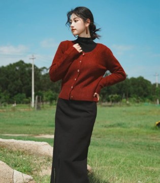 薇薇希2025秋冬新品,让红色明媚在时光长卷中具象