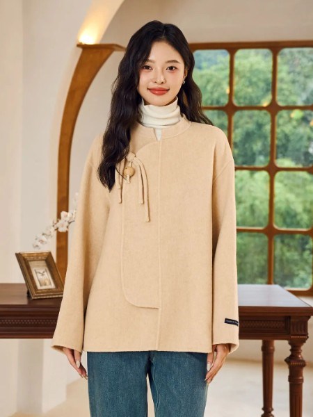 费依FAY FAYEE 2025新品发布|以自由之名,重塑女性衣橱的无限可能