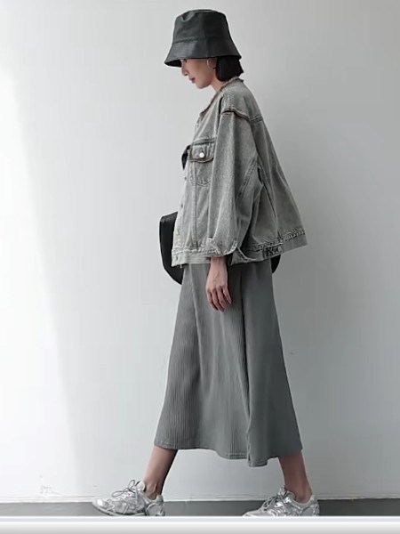 朝花夕拾新品:邂逅高端气质,演绎女装绮梦