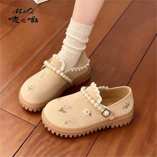 复古回潮与少女心美学：唛之啾M&Q的鞋履世界