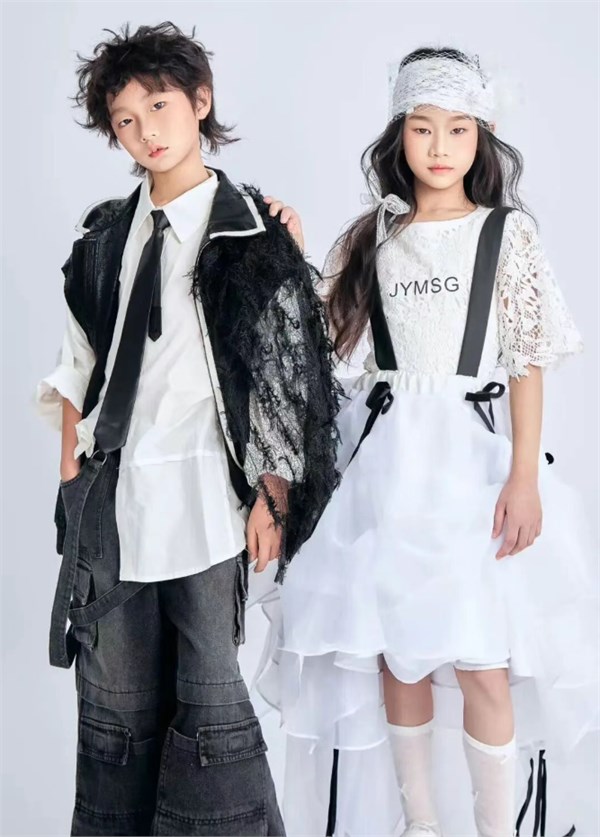 SS26秀场预告丨JYMSG简约慢时光:黑白协奏下的法式童真,以松弛感重塑童年美学